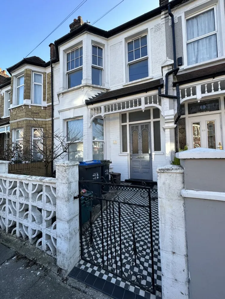 Property thumbnail 3