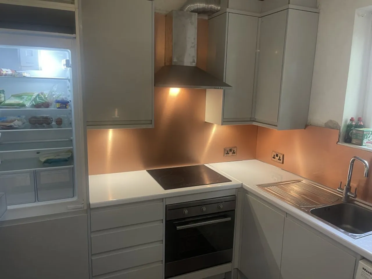 1729766947666-d1.jpg