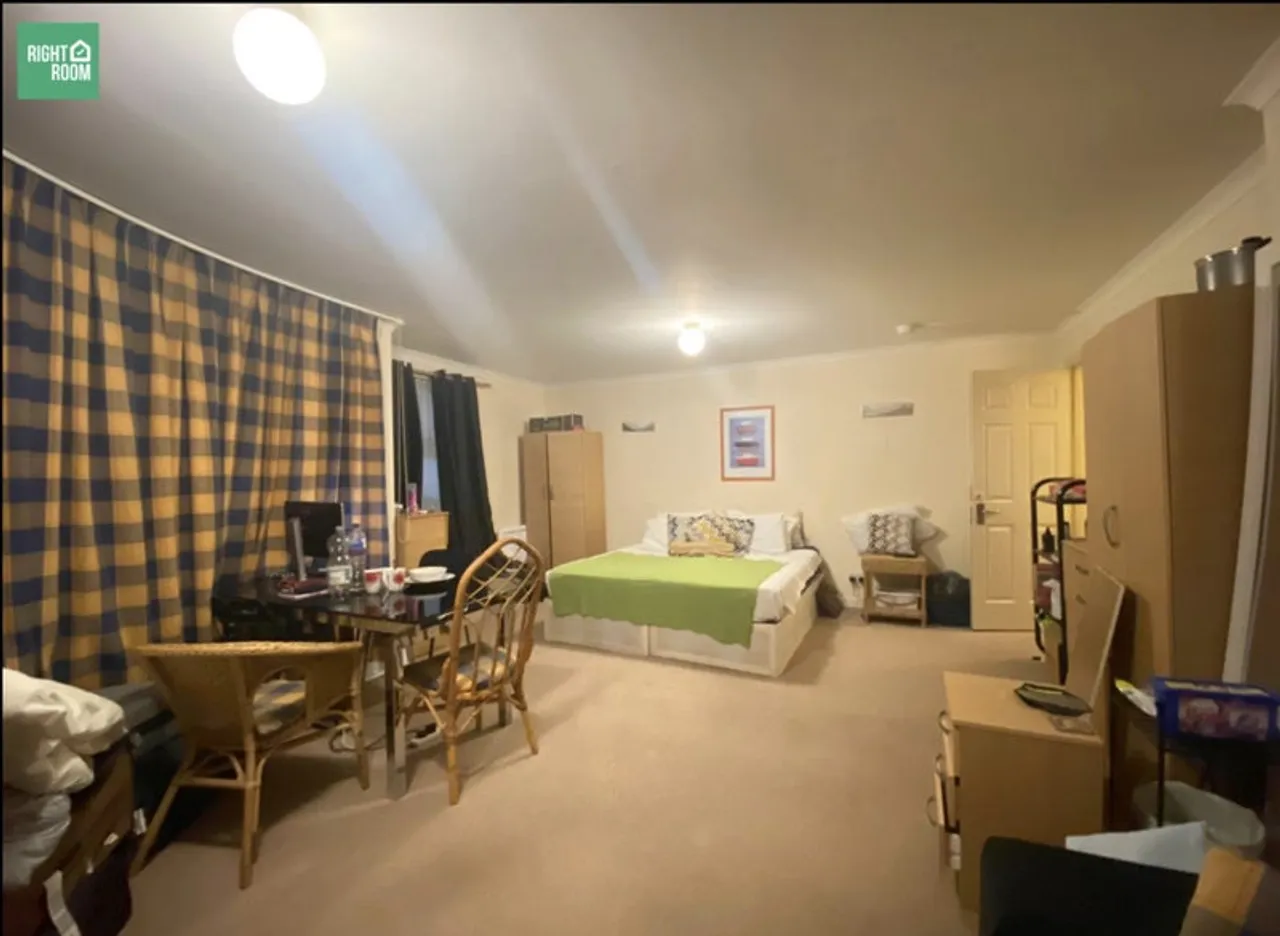 Property thumbnail 2