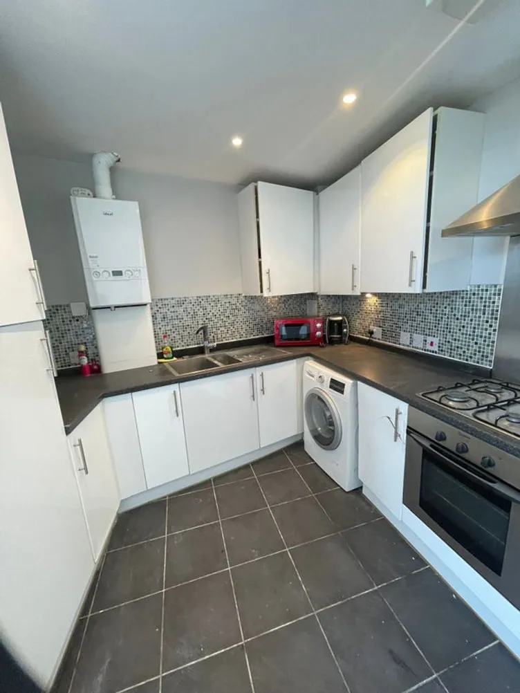 Property thumbnail 2