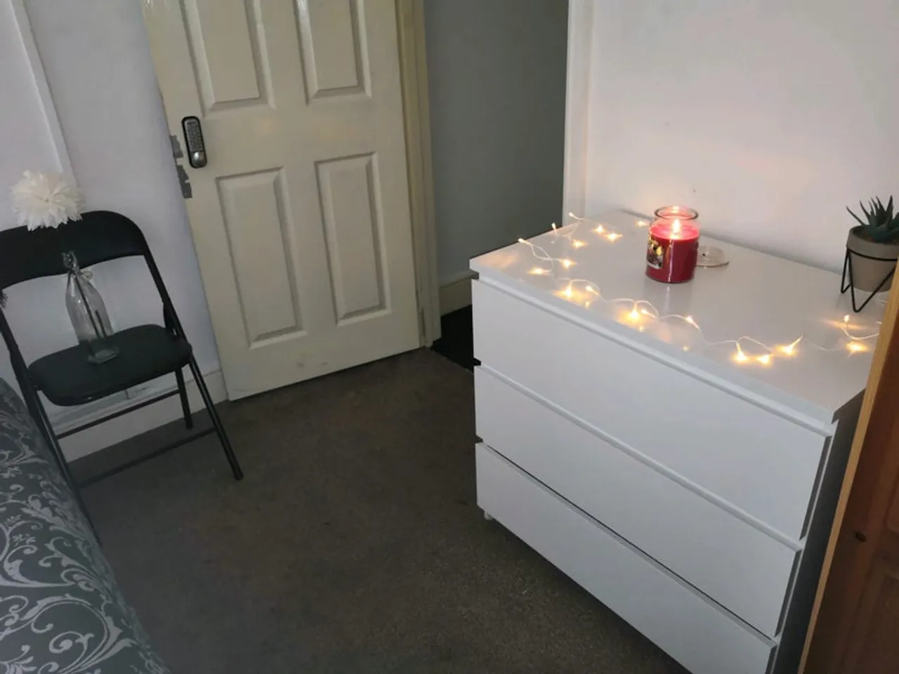 1731674210066-f4.jpg