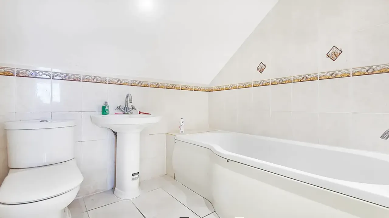 Property thumbnail 3