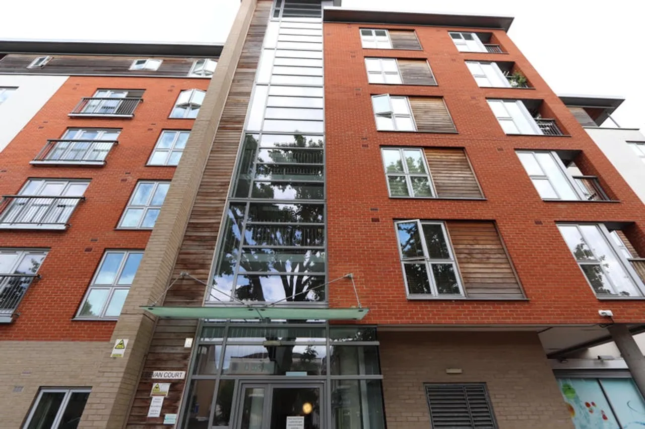 Property thumbnail 2