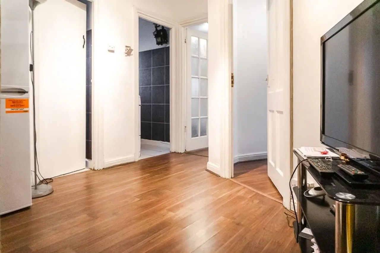 Property thumbnail 3