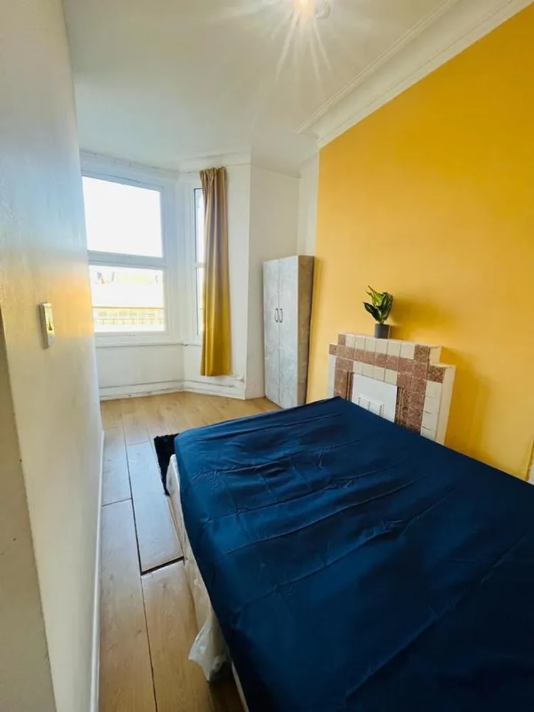 Property thumbnail 2