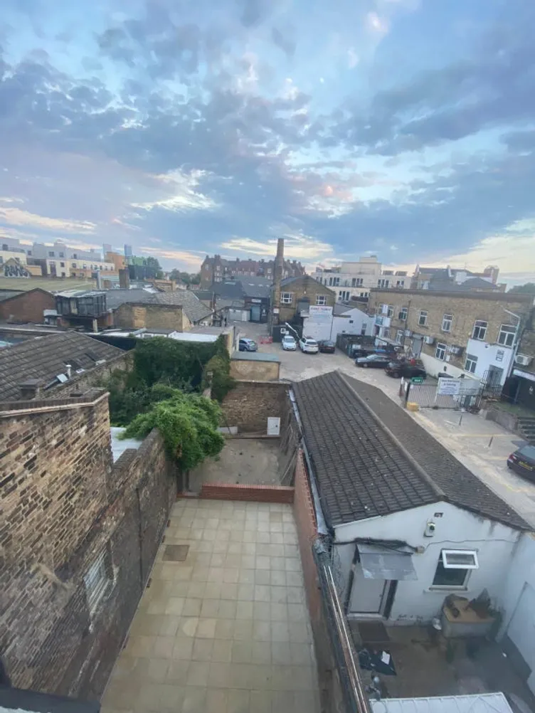 Property thumbnail 3