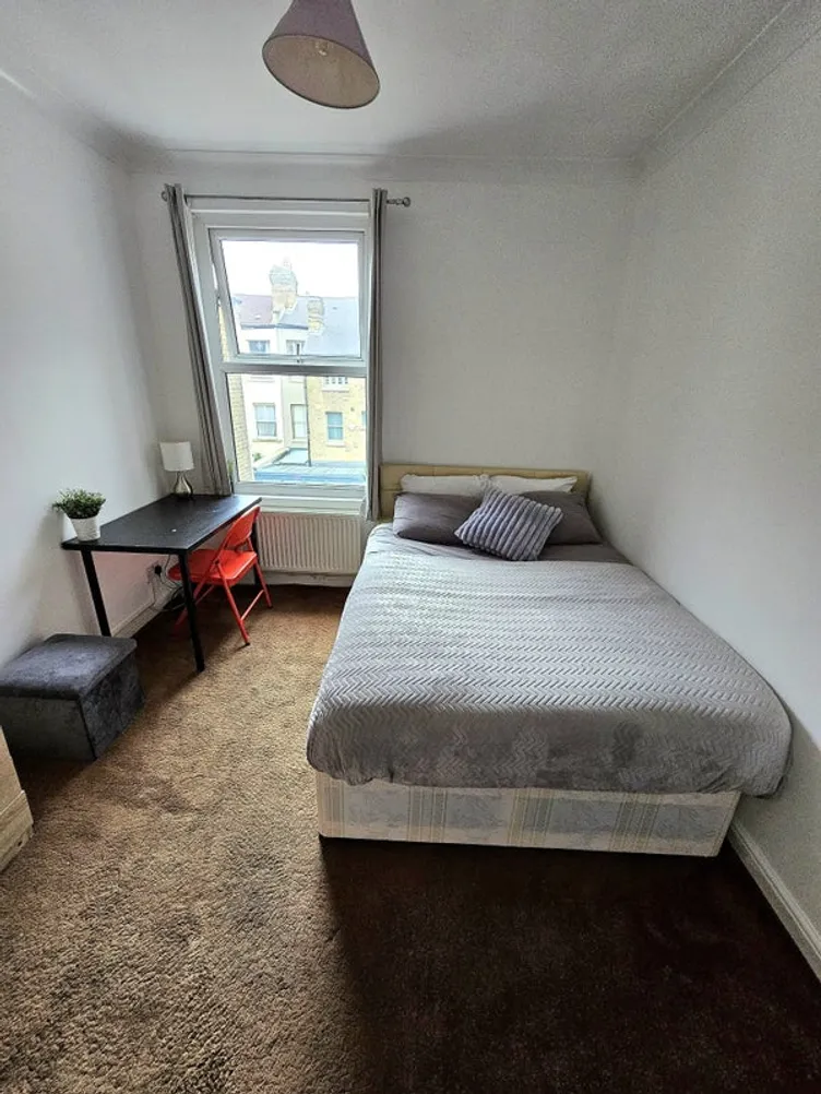 Property thumbnail 3