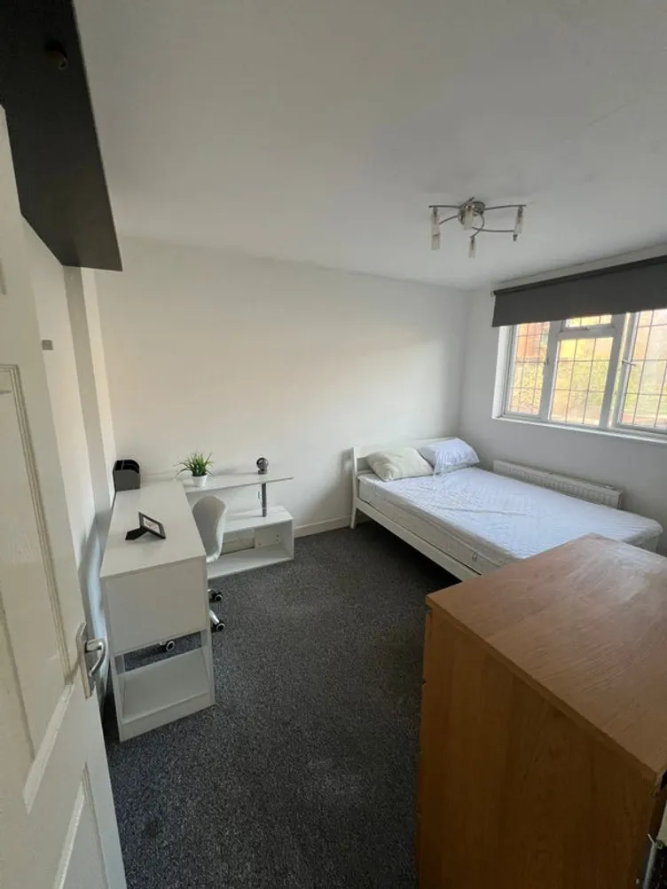 Property thumbnail 2