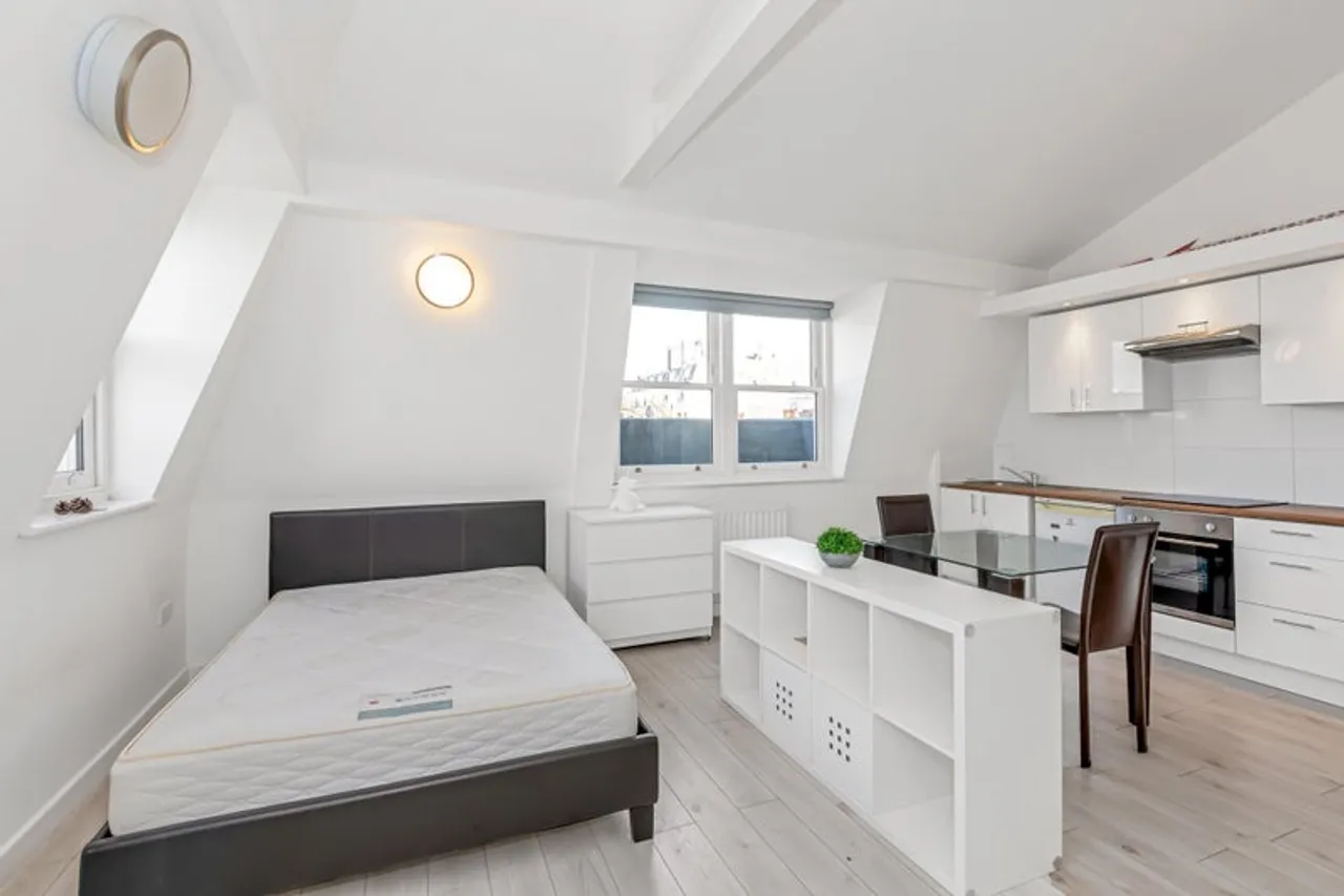 Property thumbnail 2