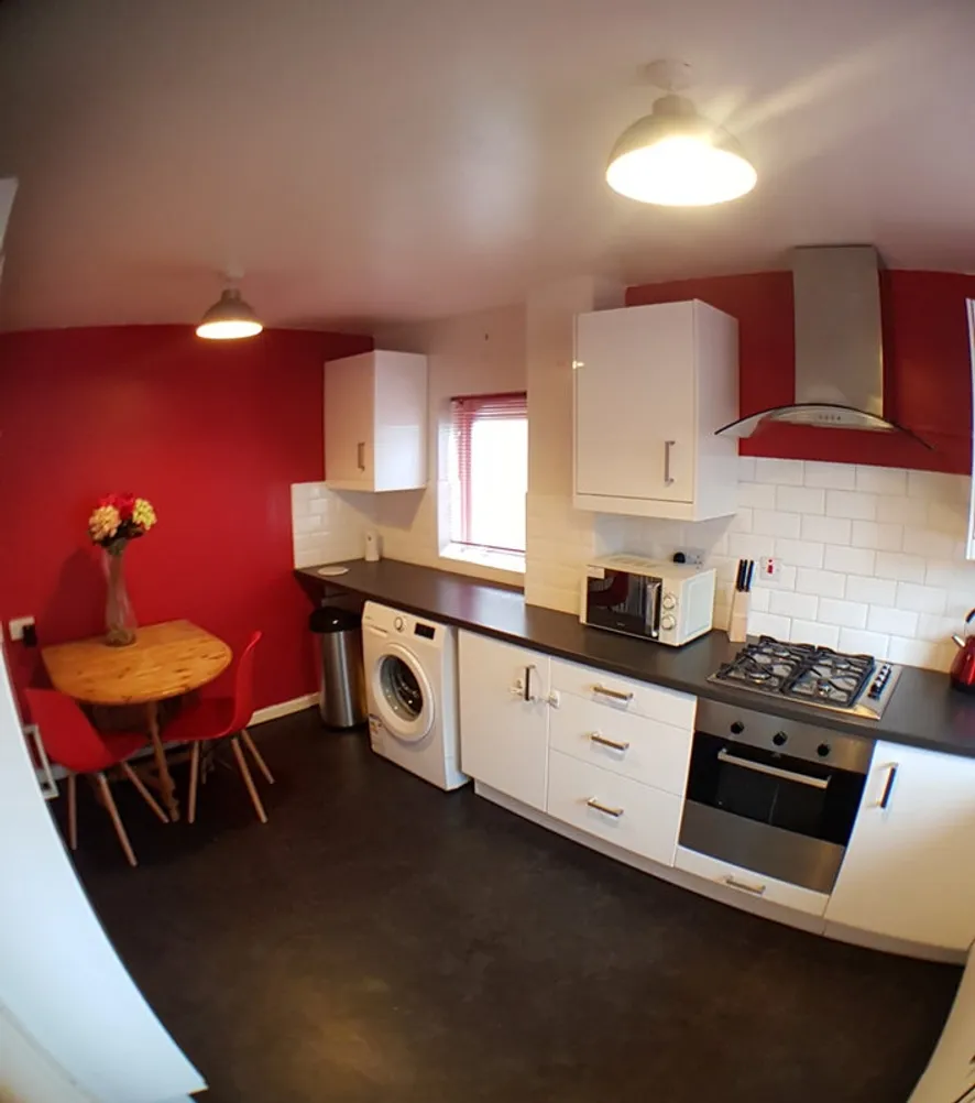 Property thumbnail 2