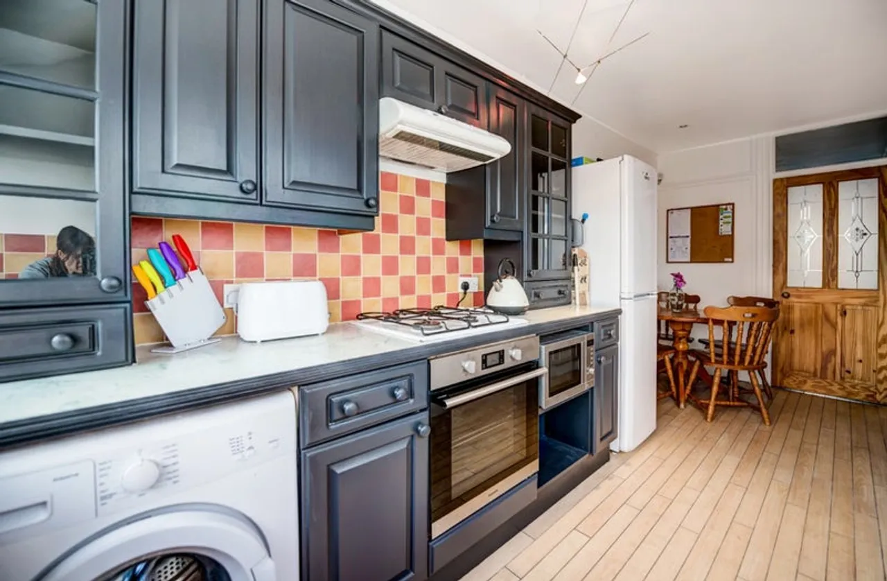 Property thumbnail 3