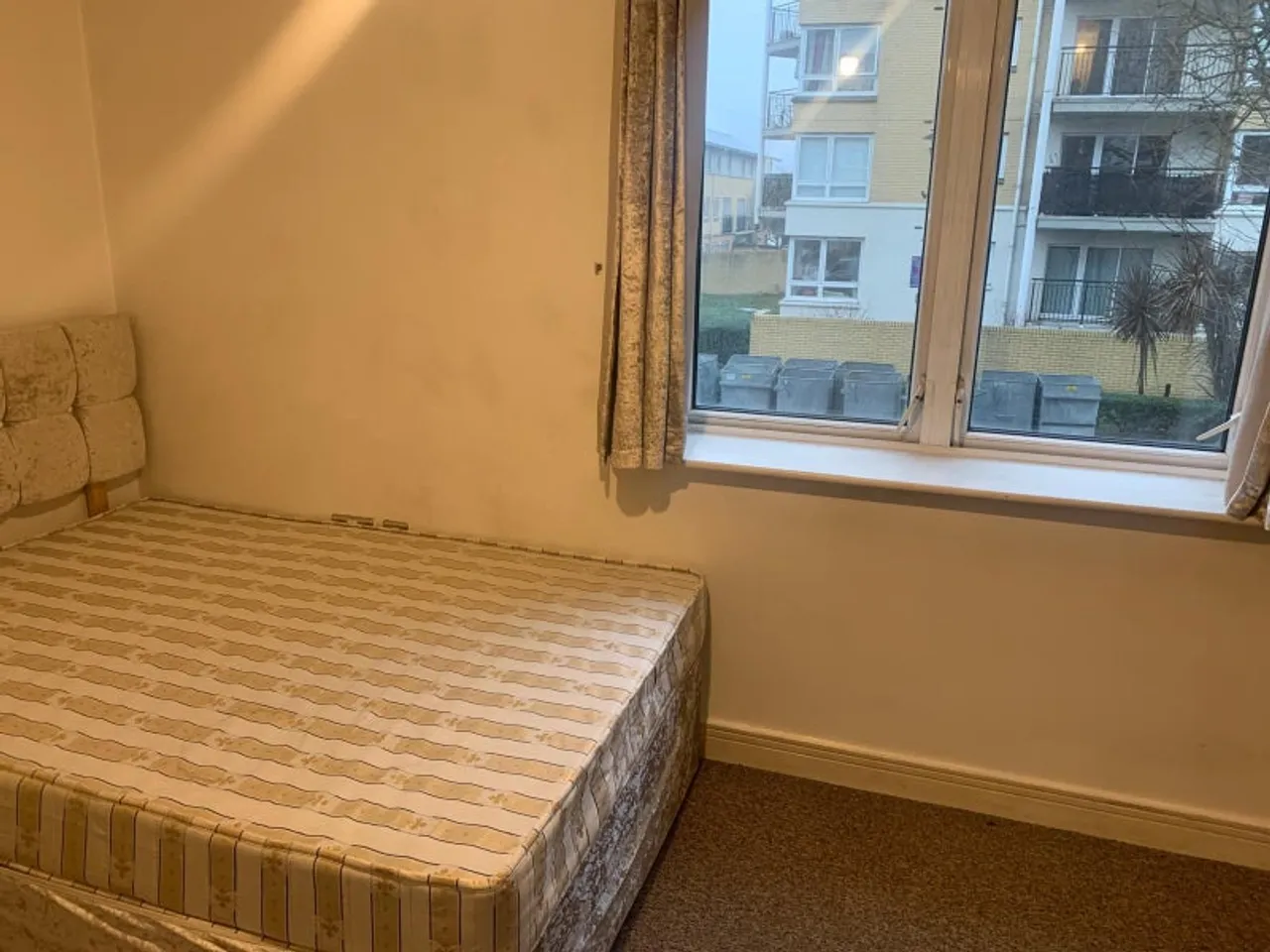 Property thumbnail 2