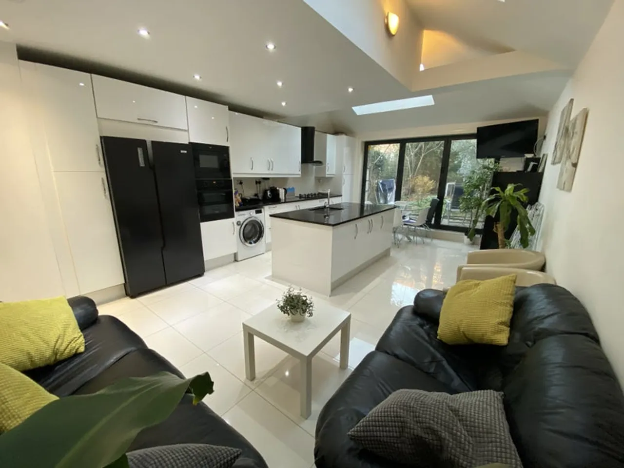 Property thumbnail 2