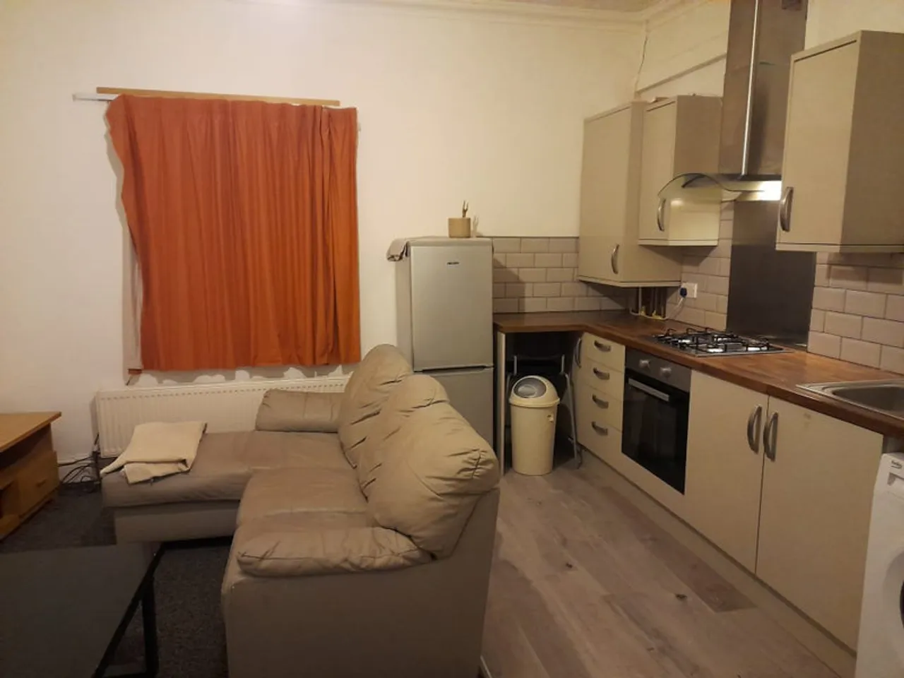1733843778696-f7.jpg
