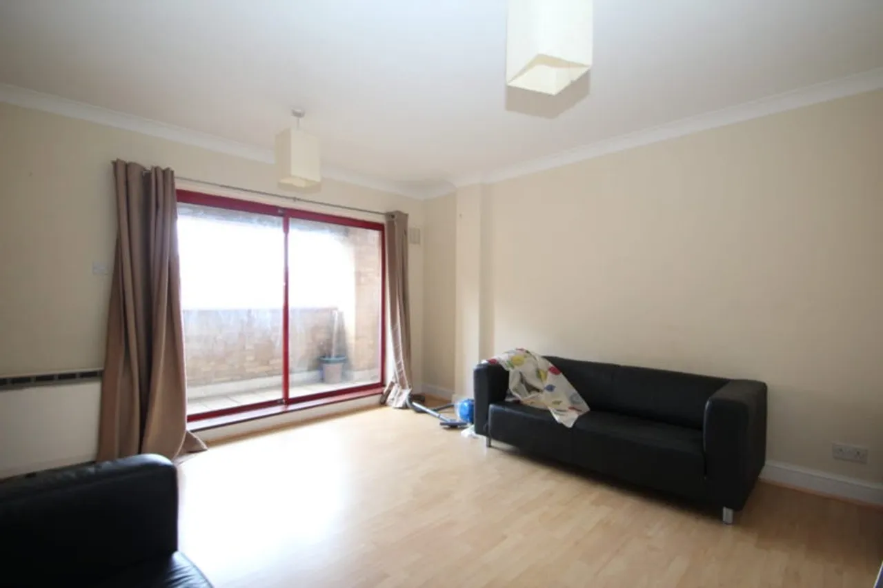 Property thumbnail 2