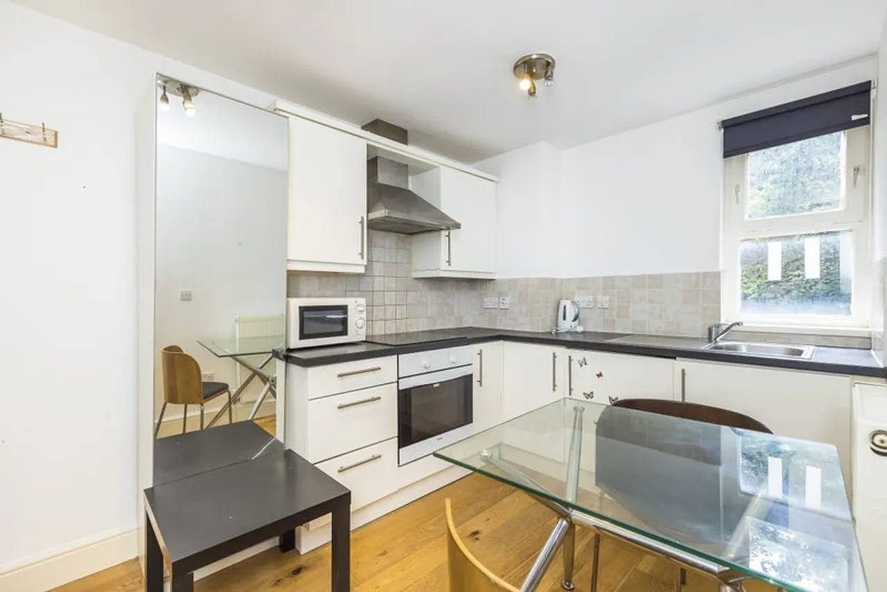 Property thumbnail 3