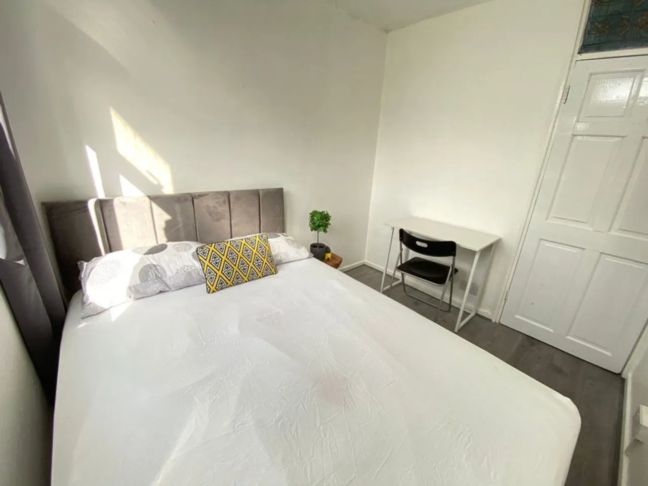 Property thumbnail 2