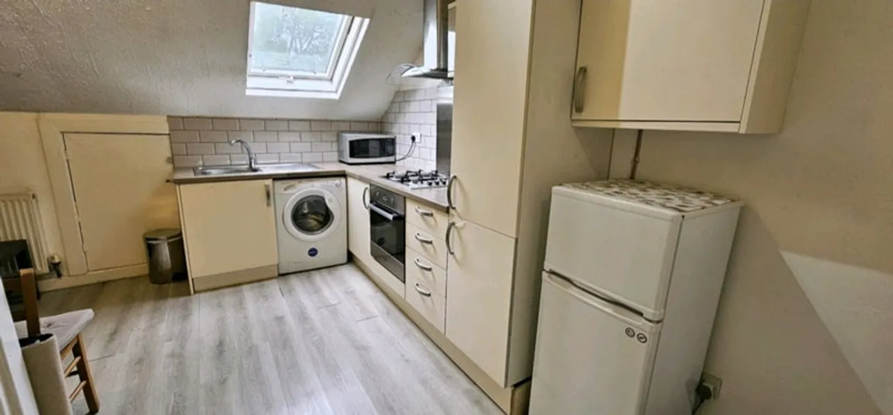 Property thumbnail 2