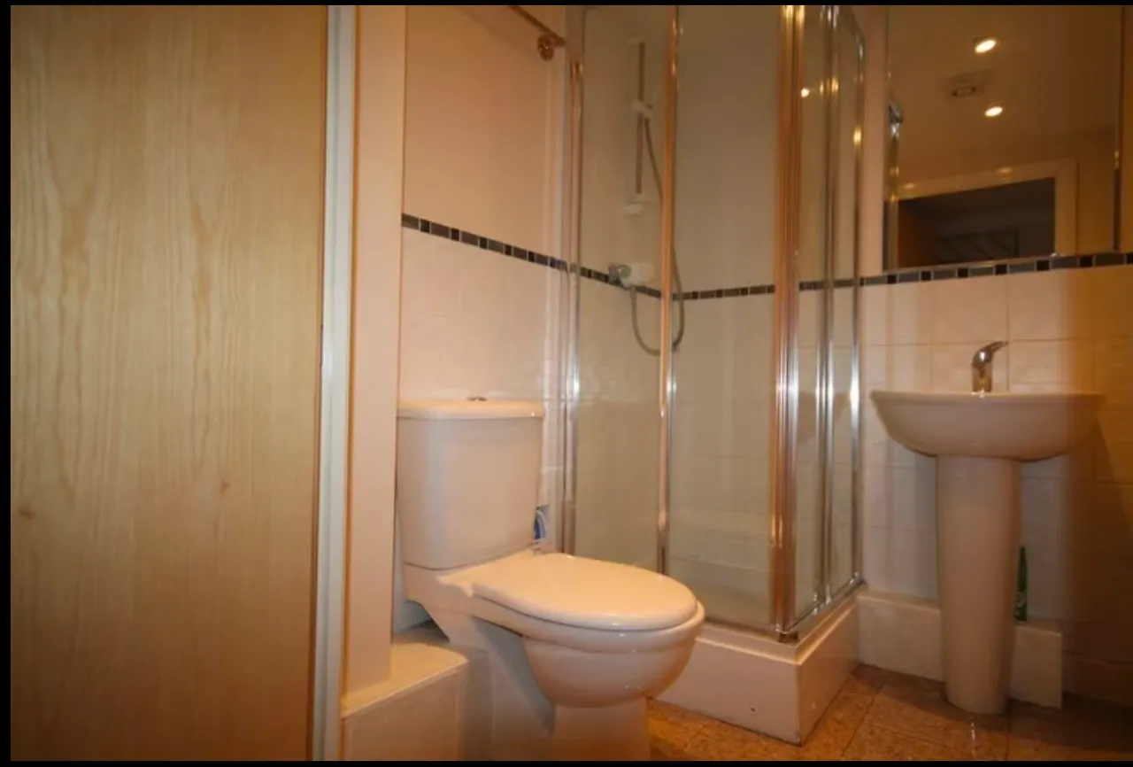 Property thumbnail 2