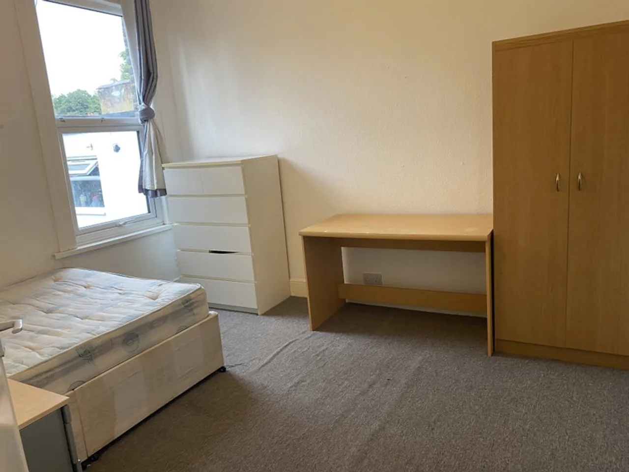 Property thumbnail 2