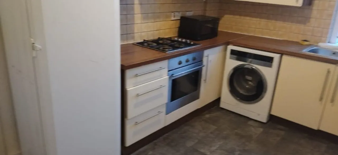 Property thumbnail 2