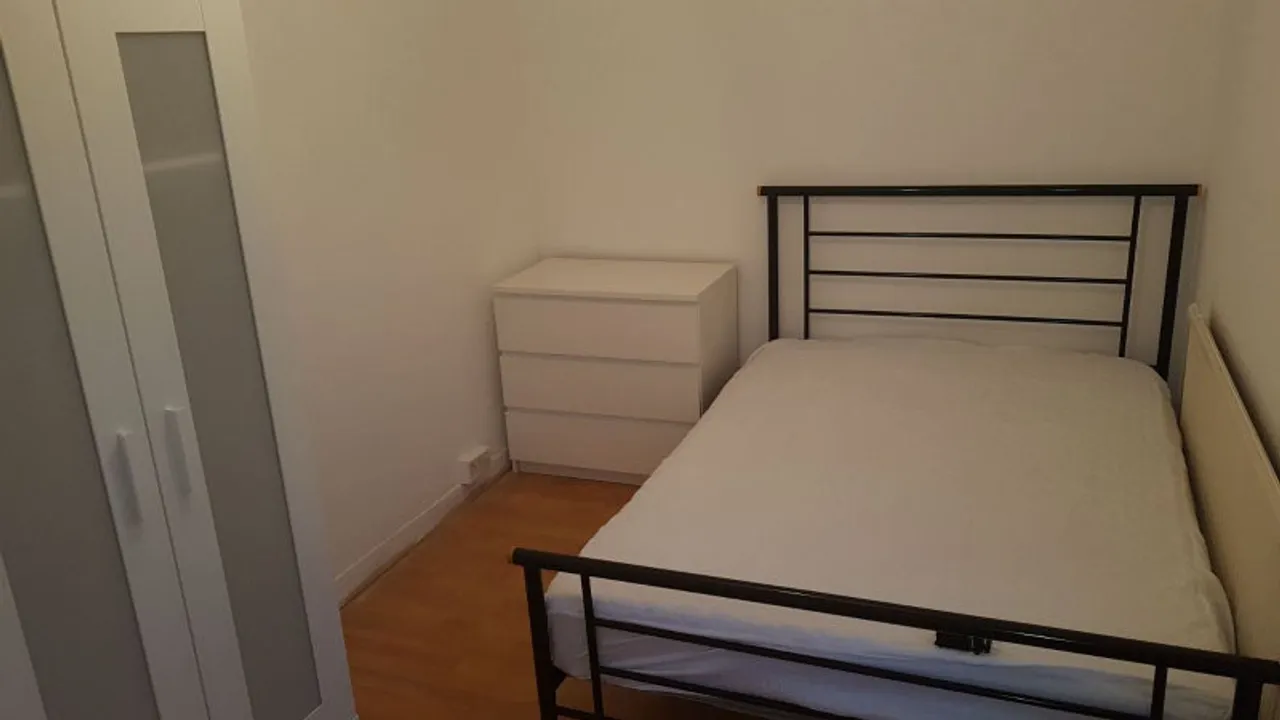 1736337911764-d1.jpg