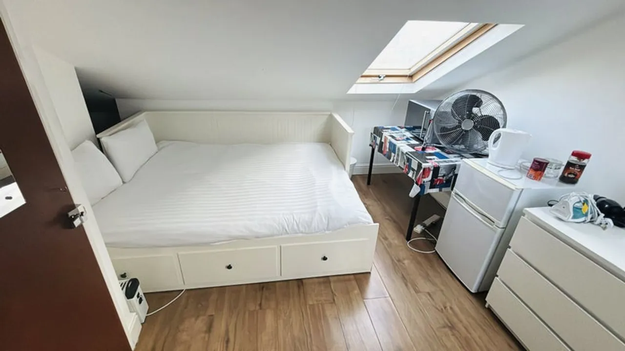 Property thumbnail 2