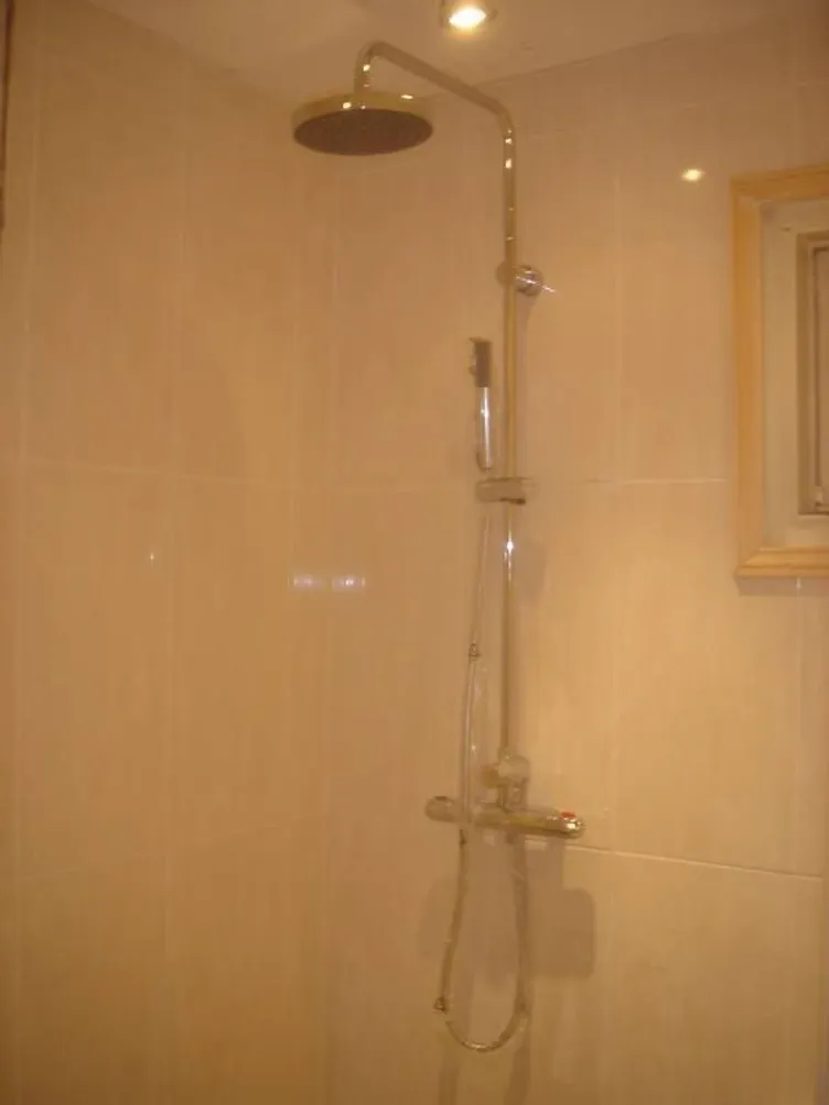1736428726480-m6.jpg