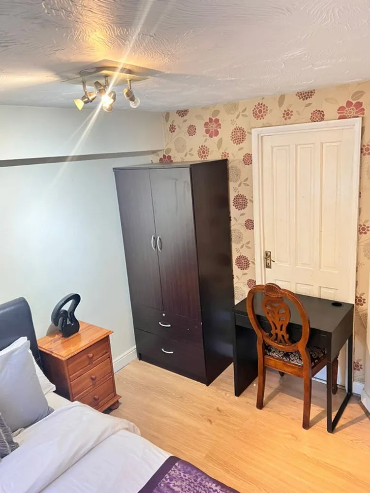 Property thumbnail 3