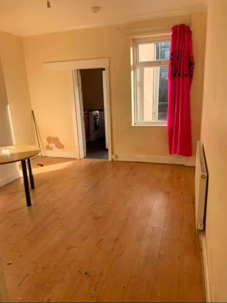 Property thumbnail 3