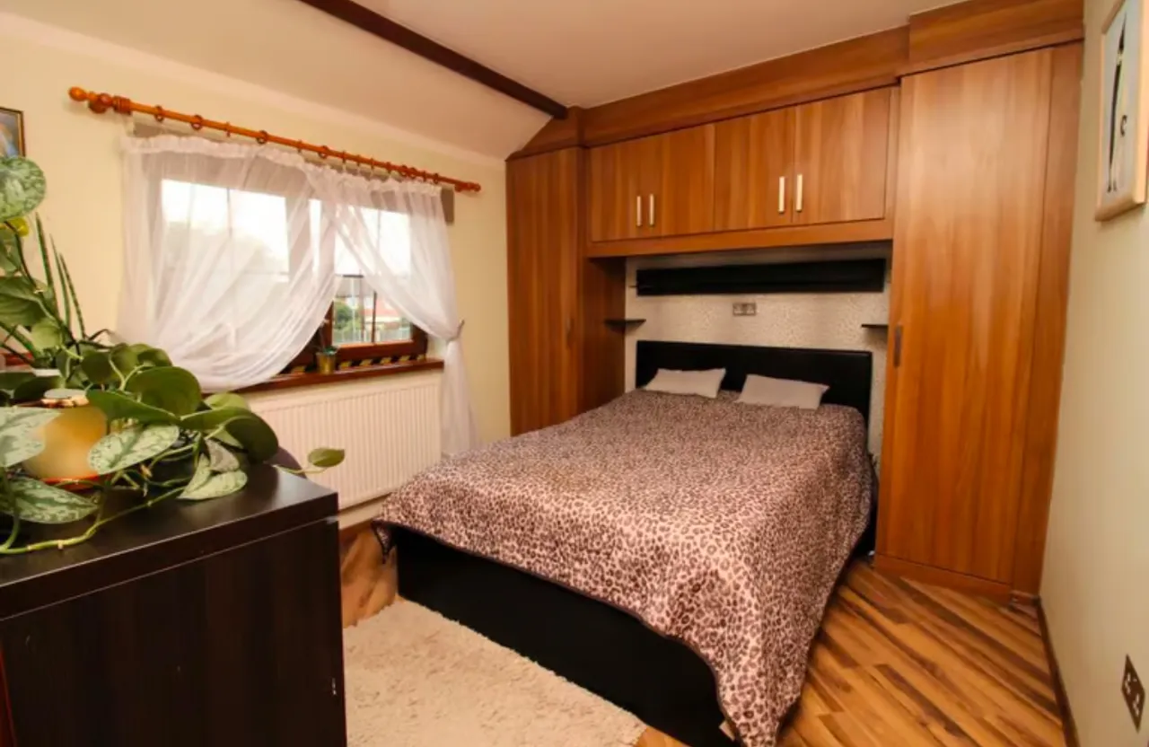 Property thumbnail 2