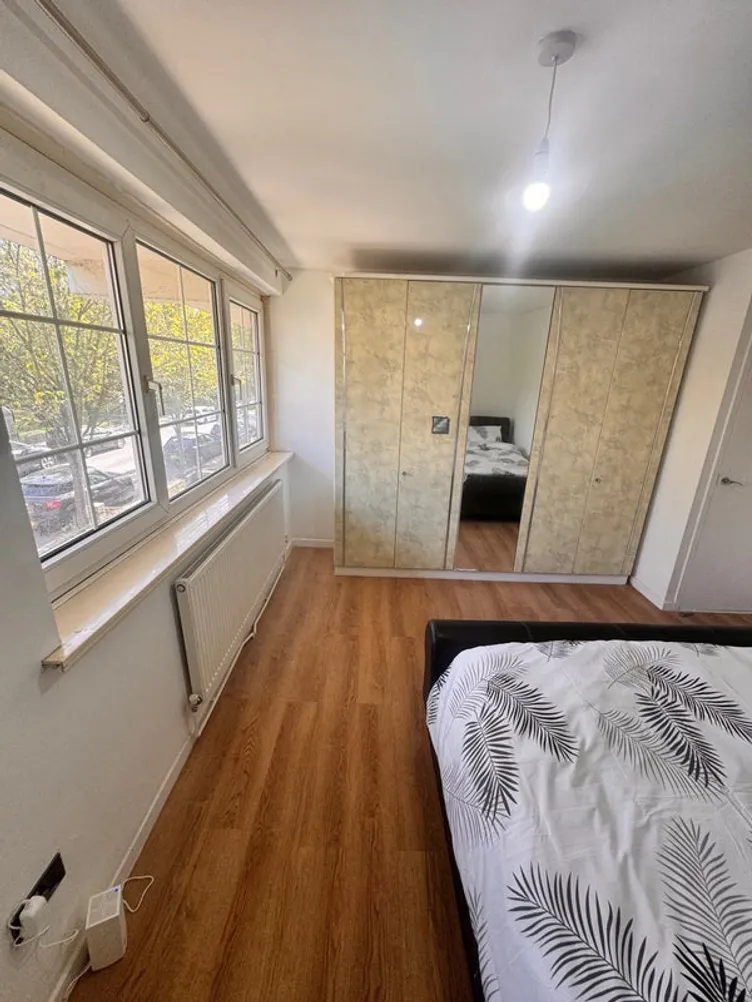 Property thumbnail 2