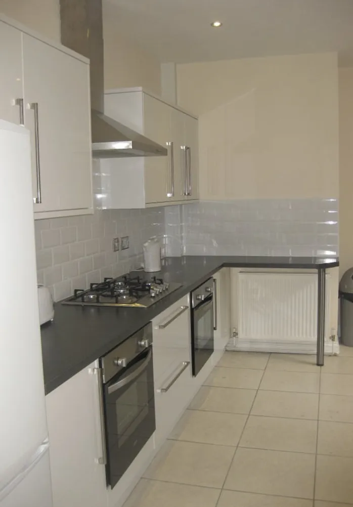 Property thumbnail 2