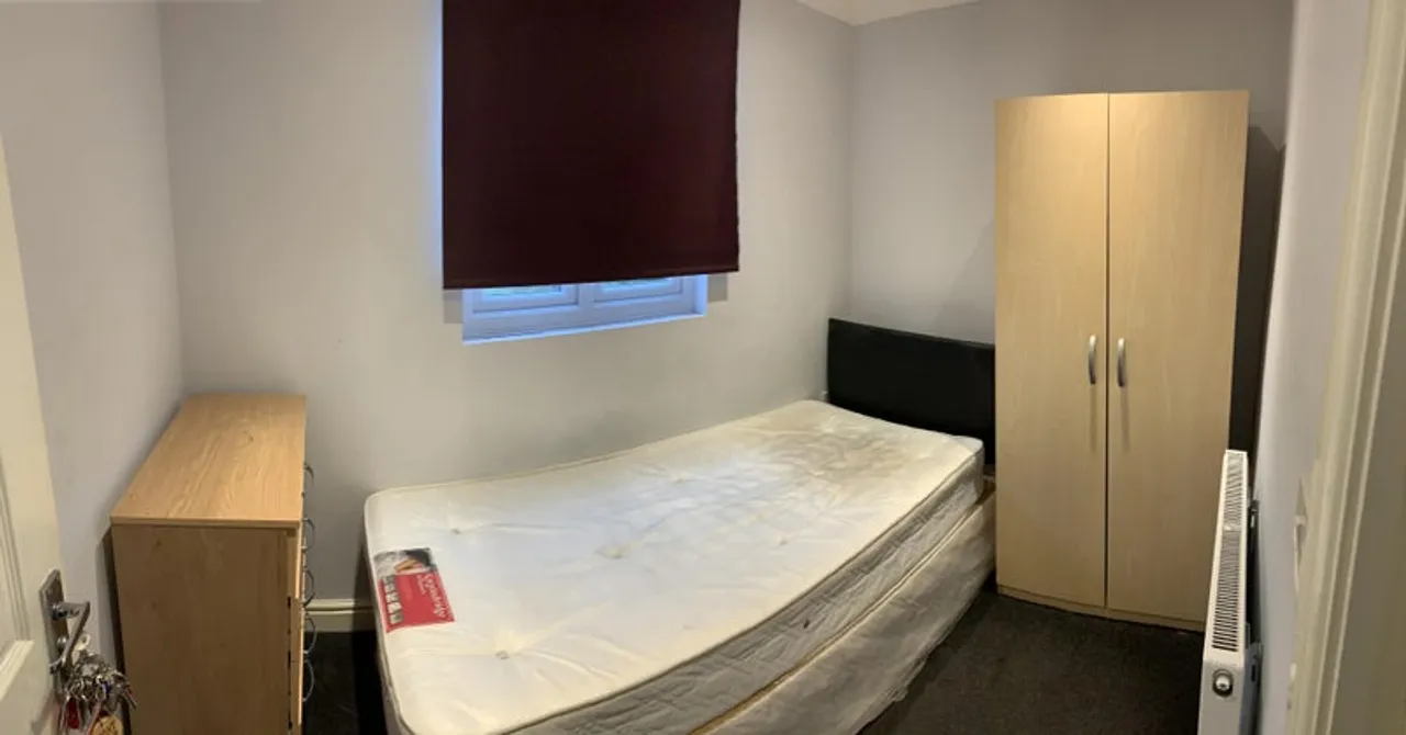 Property thumbnail 2