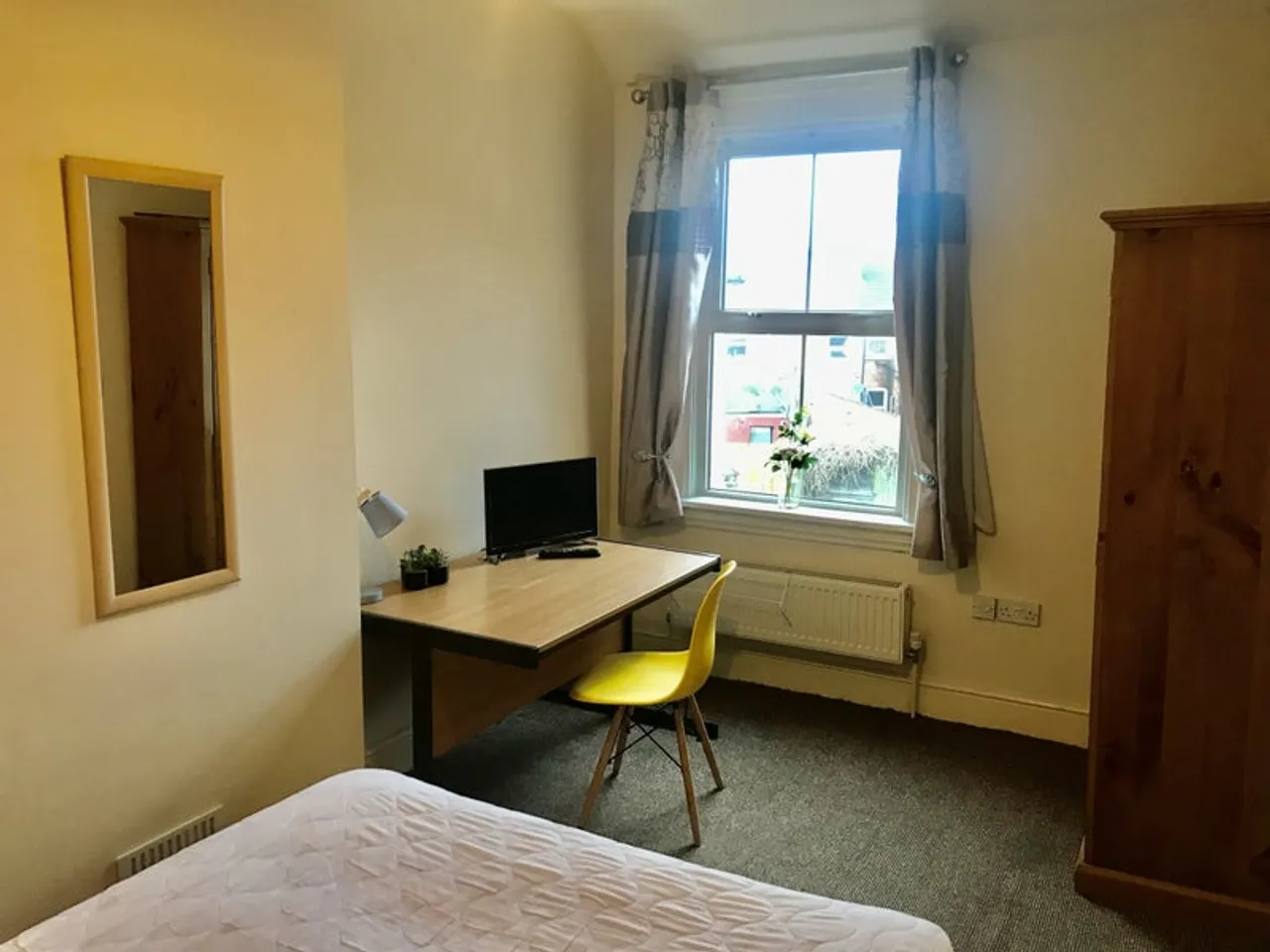 Property thumbnail 3