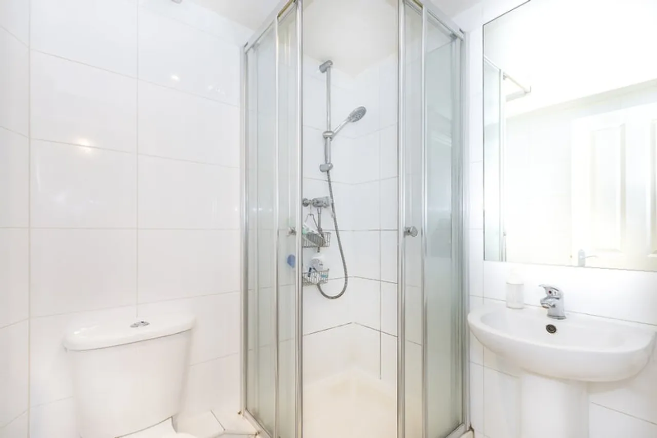 Property thumbnail 2