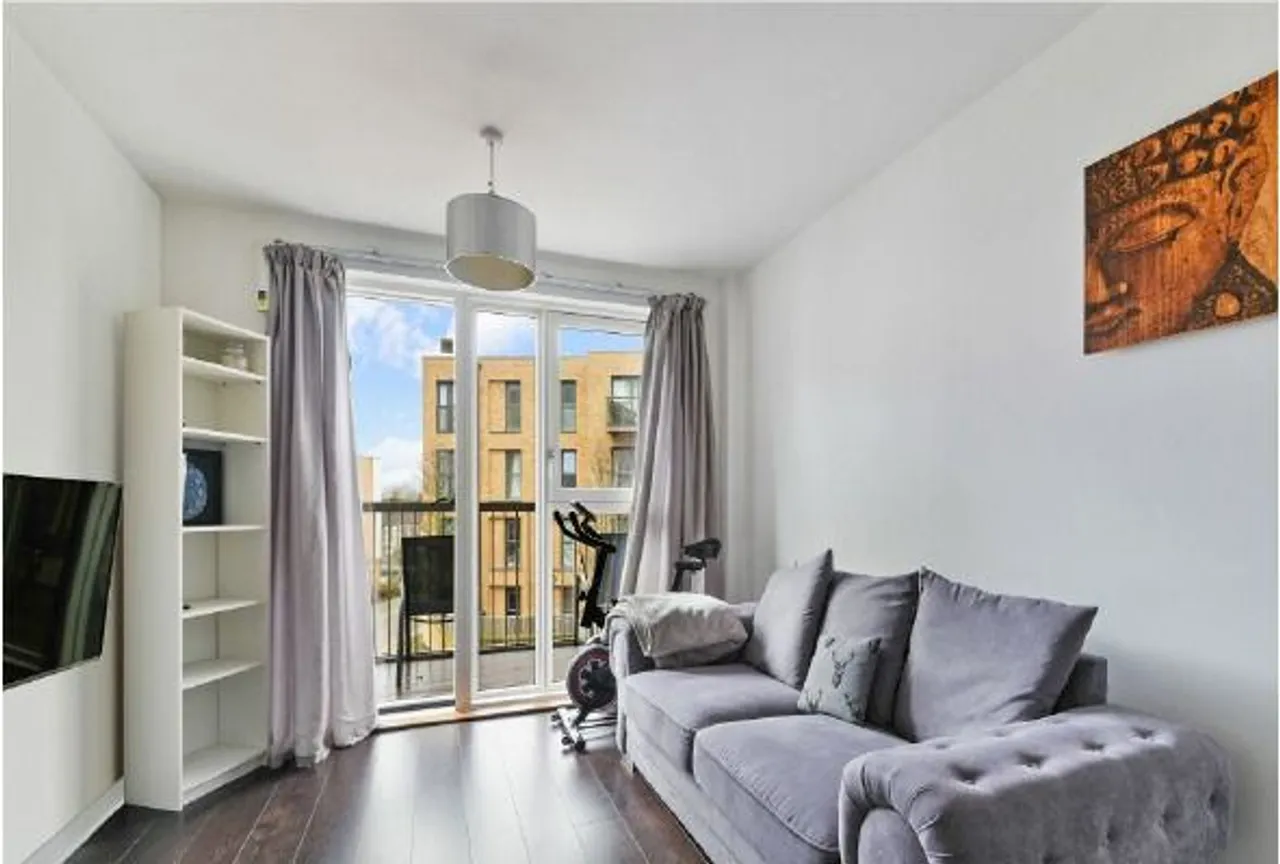 Property thumbnail 2