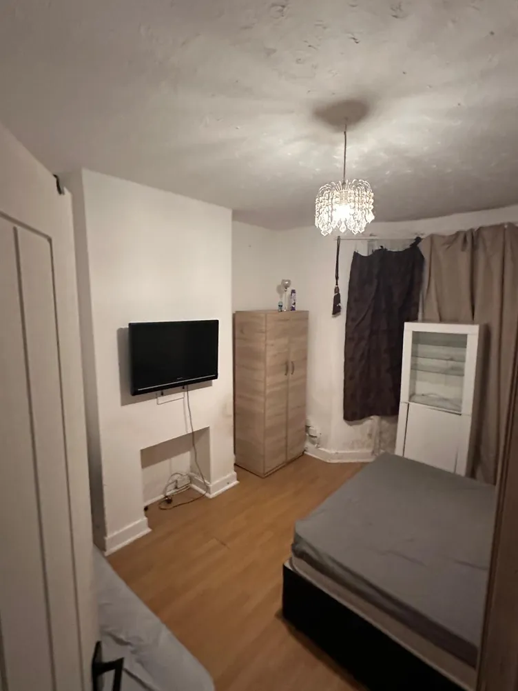 Property thumbnail 2