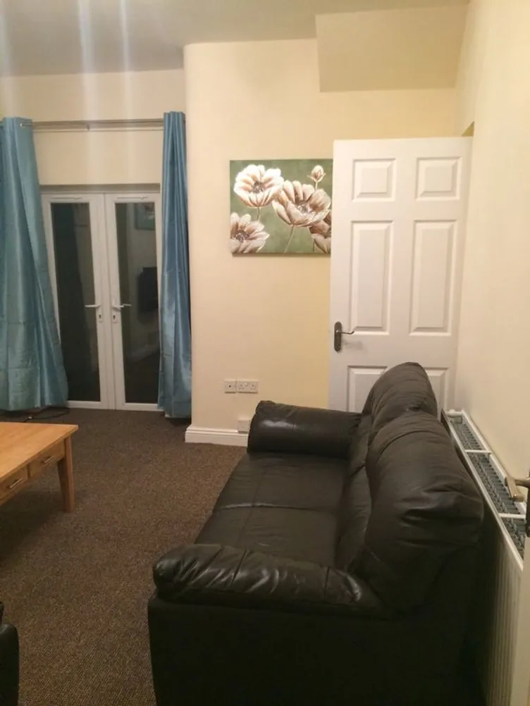 Property thumbnail 3