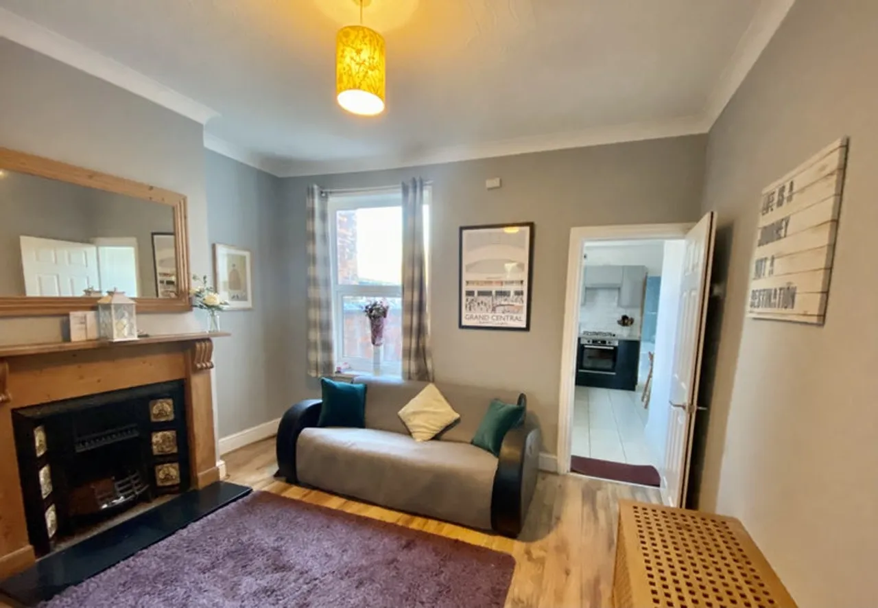 Property thumbnail 2