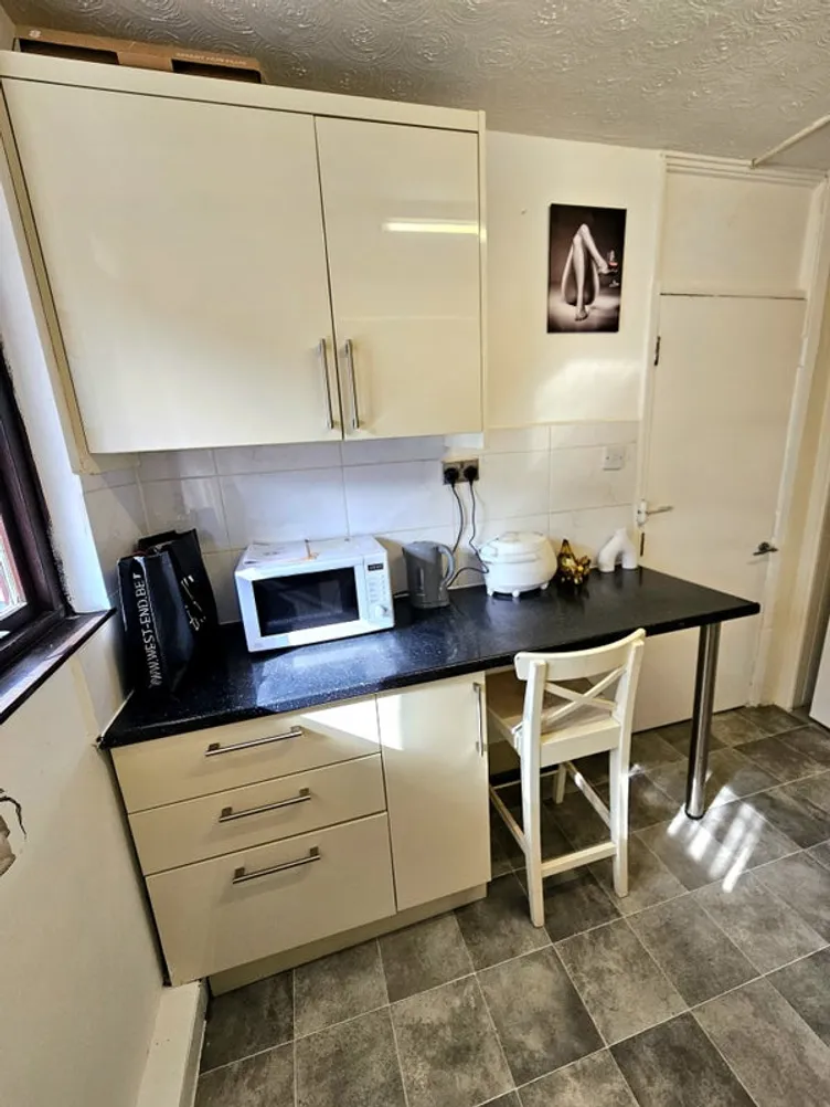 Property thumbnail 2