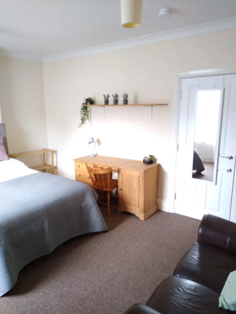 Property thumbnail 2