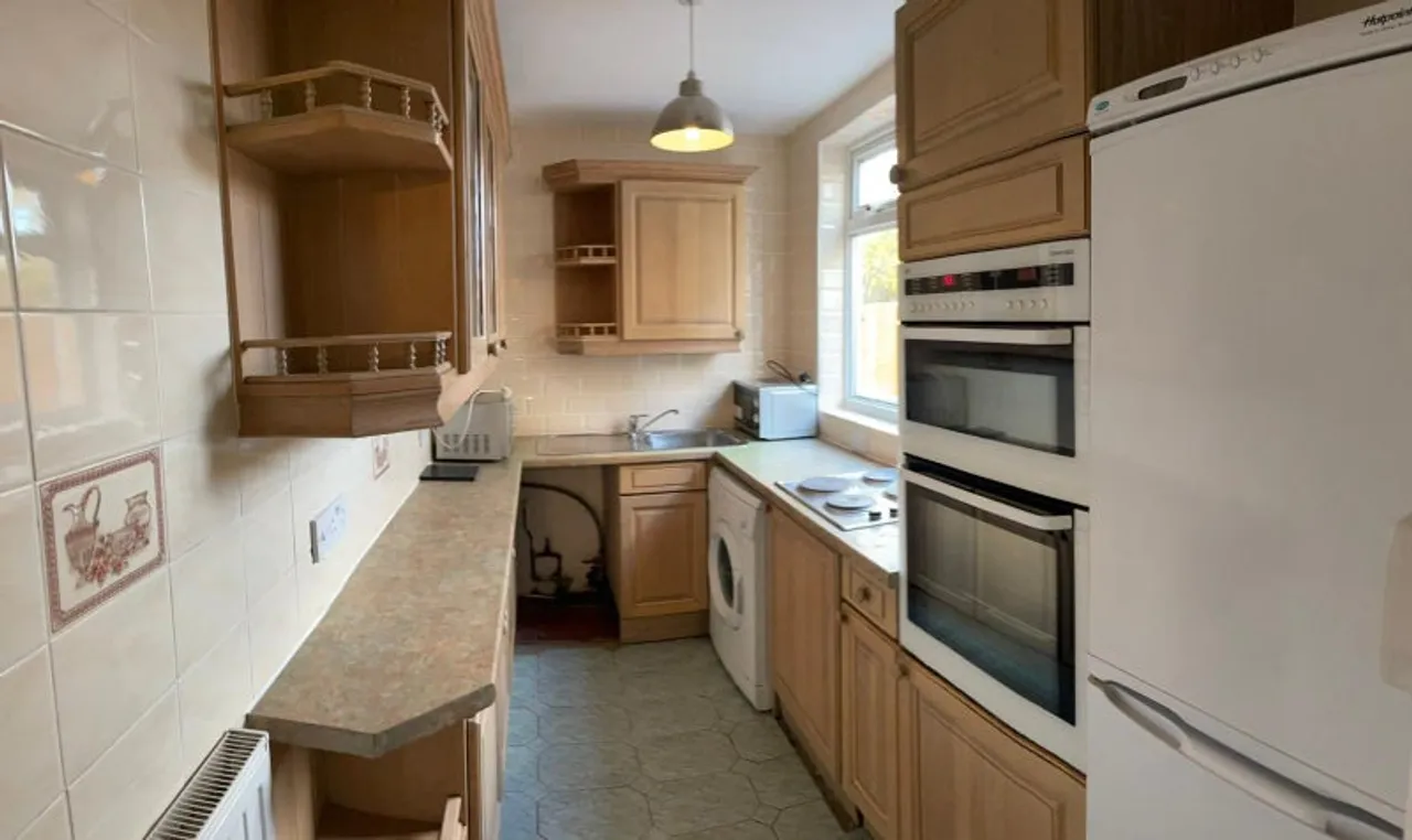 Property thumbnail 2