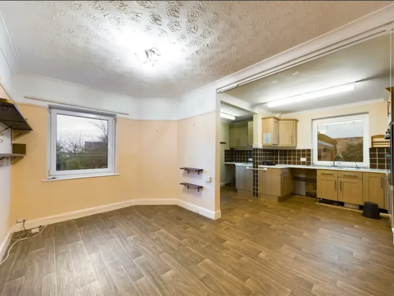 Property thumbnail 3