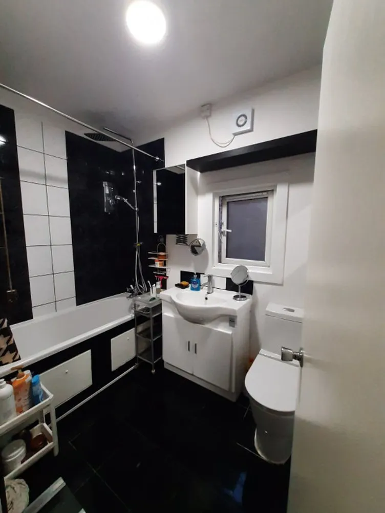 Property thumbnail 2