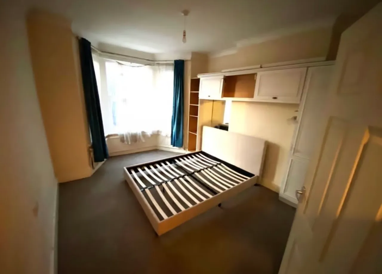 Property thumbnail 2