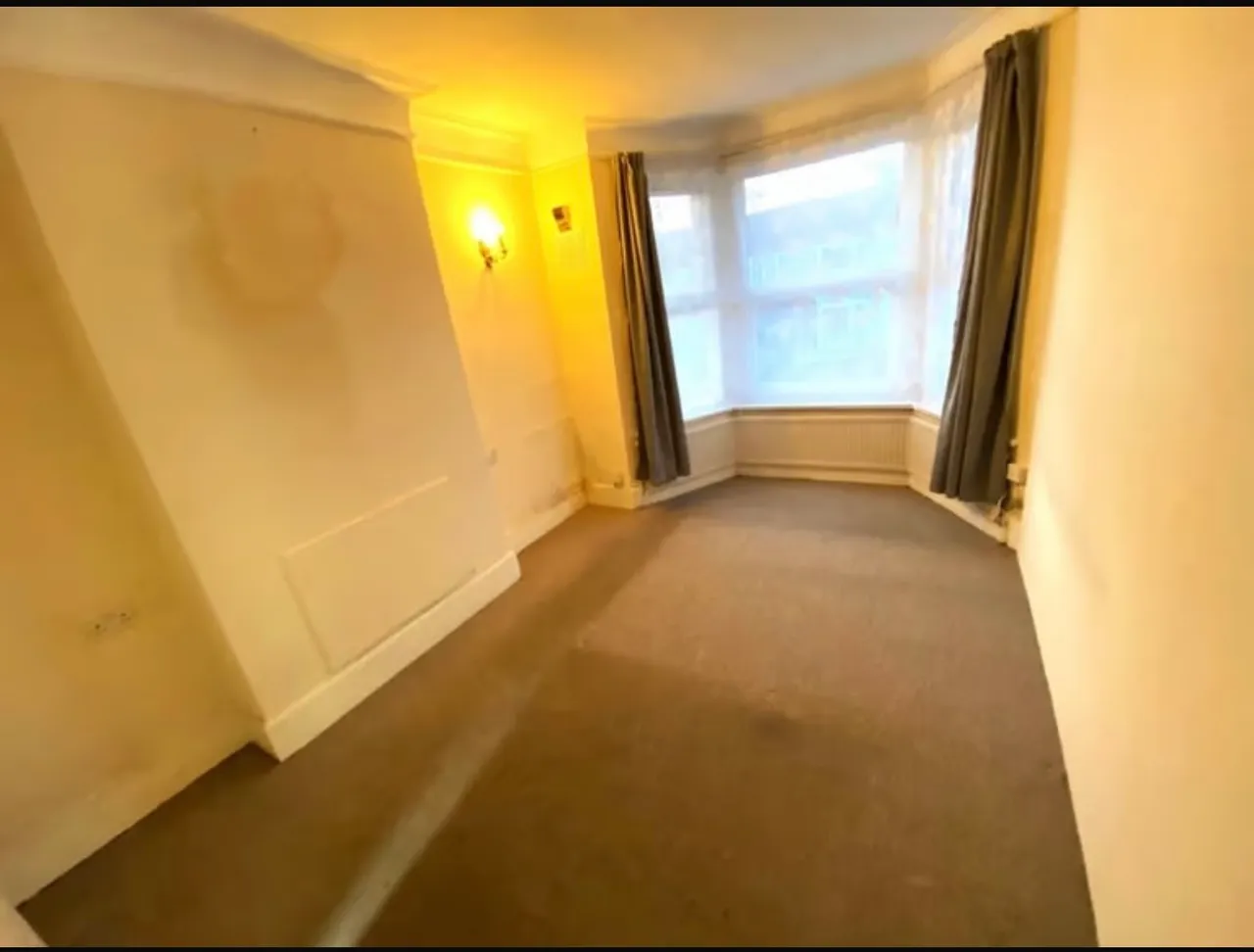 Property thumbnail 2