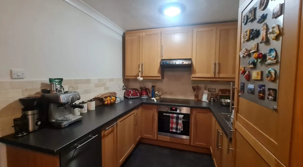 Property thumbnail 3