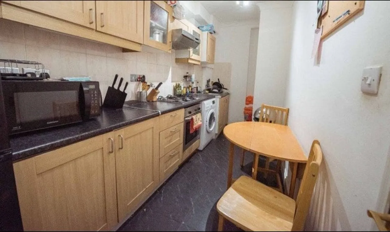 Property thumbnail 2