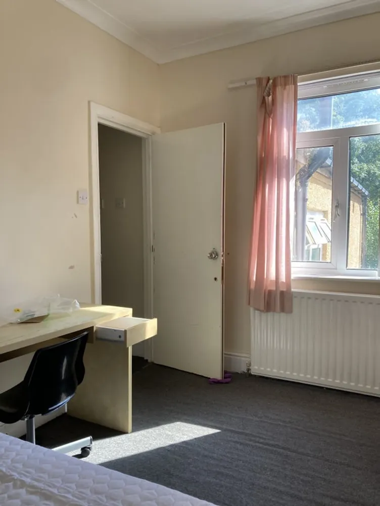 Property thumbnail 3